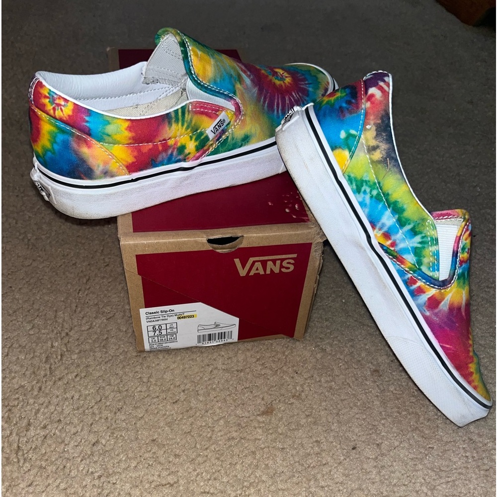 Good condition with original box (box is a little chewed)